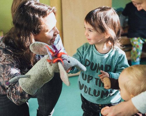 Kinder lieben Lilo / “Lilo Lausch Zeit” im Kinderhaus Schwalbacher Straße 1